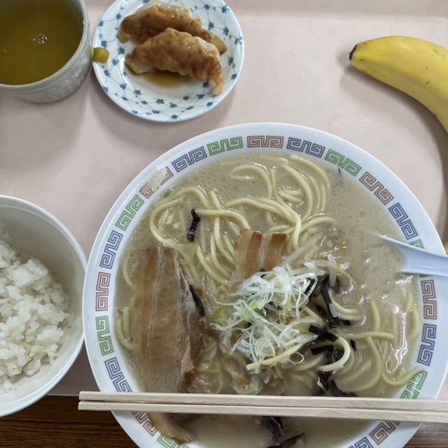 ラーメンライス餃子バナナ