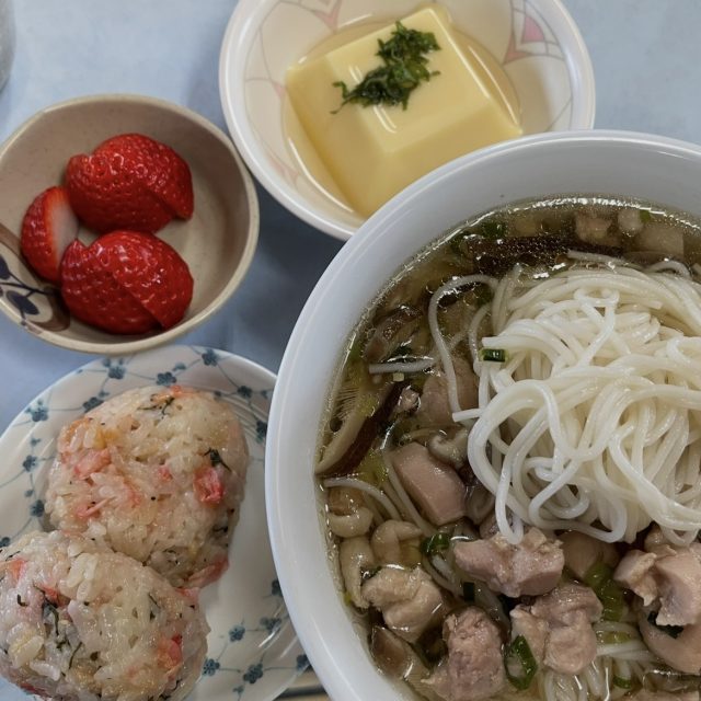 桜えび天かすおにぎり