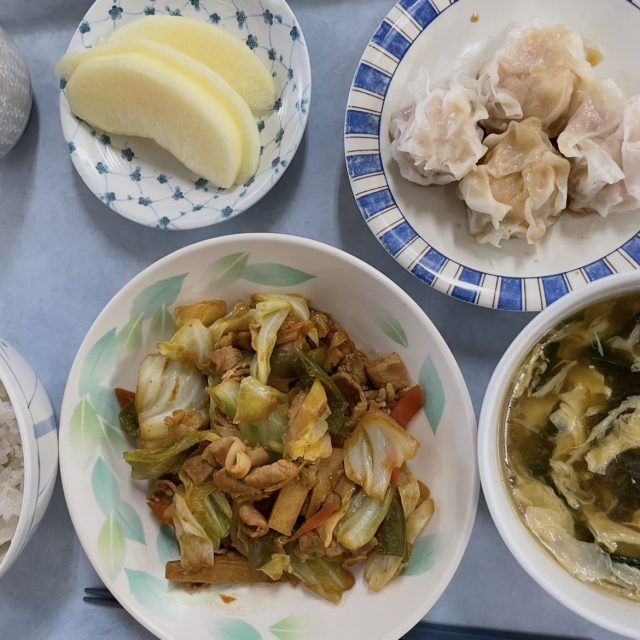 春キャベツの回鍋肉、海老シュウマイ、中華風メニュー