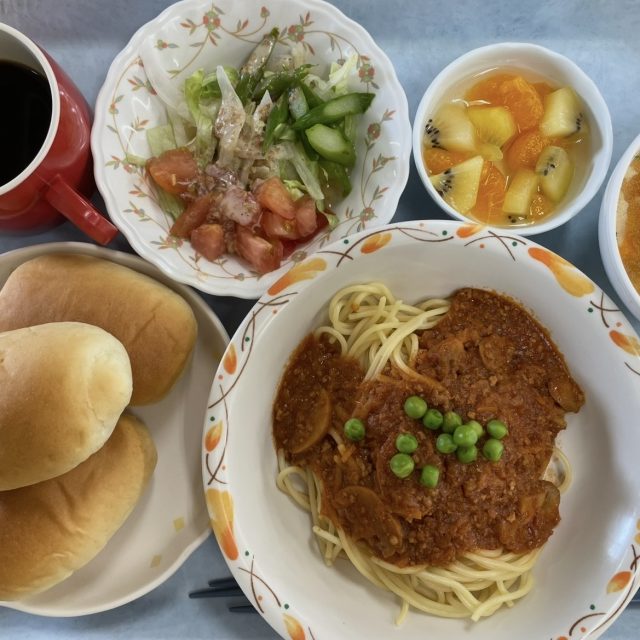本日の昼食は、洋食メニューでした。