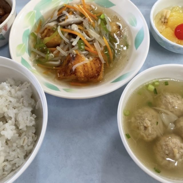カレイのあんかけ、肉団子スープ