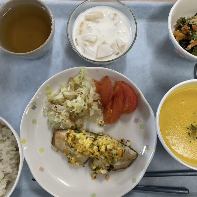 今日の昼食 ~彩り豊かな夏の健康メニュー~